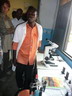 Microscope électrique de l’hôpital à Ngeba - ne marche pas, puisqu’à Ngeba il n’y a pas d’ approvisionnement en électricité