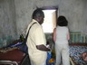Dr. Kuyitila et Elisabeth Paul dans une infirmerie à Ngeba